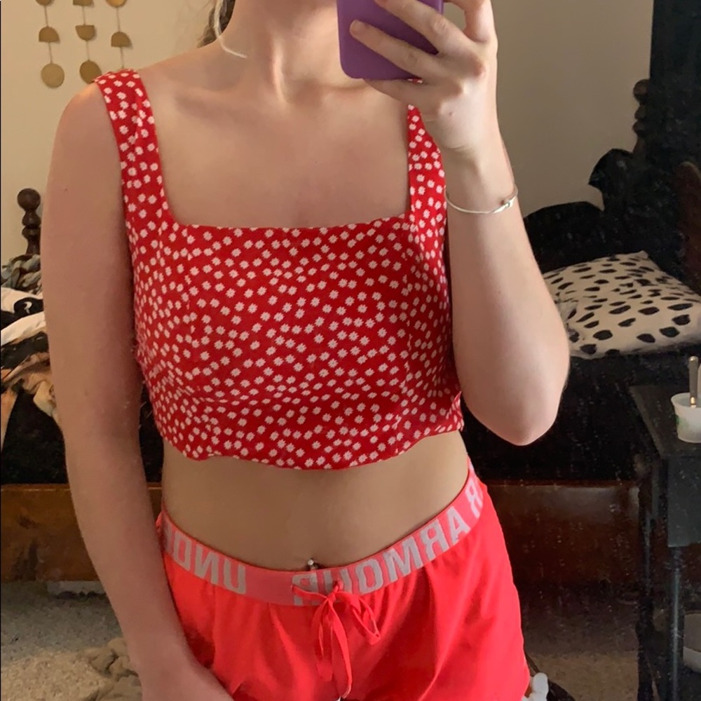 Red crop top - Picture 2 of 3